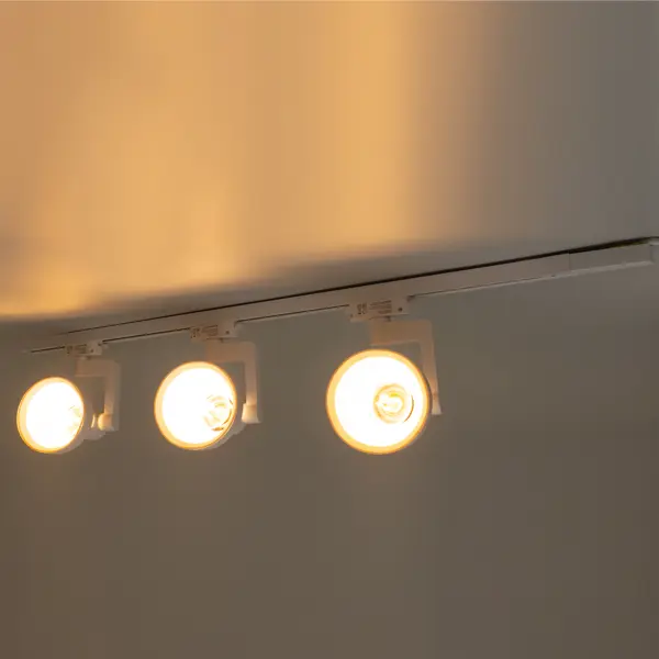 Трековая система освещения Фотон однофазная накладна япярмая цвет белый 3 шт под лампу