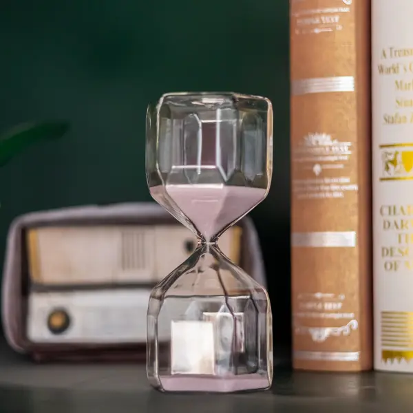 Часы настольные Sands песочные стекло цвет розовый 30 см